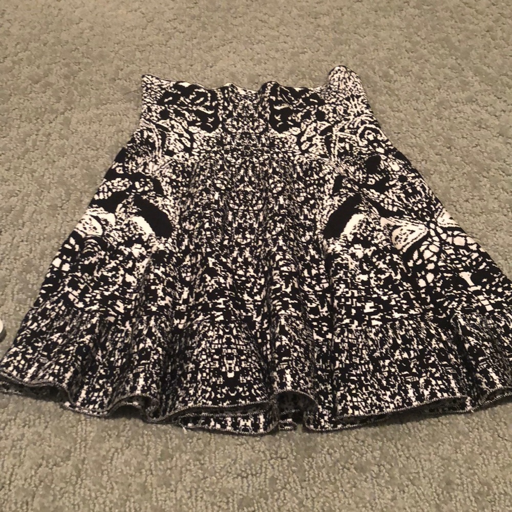 Flowy skirt